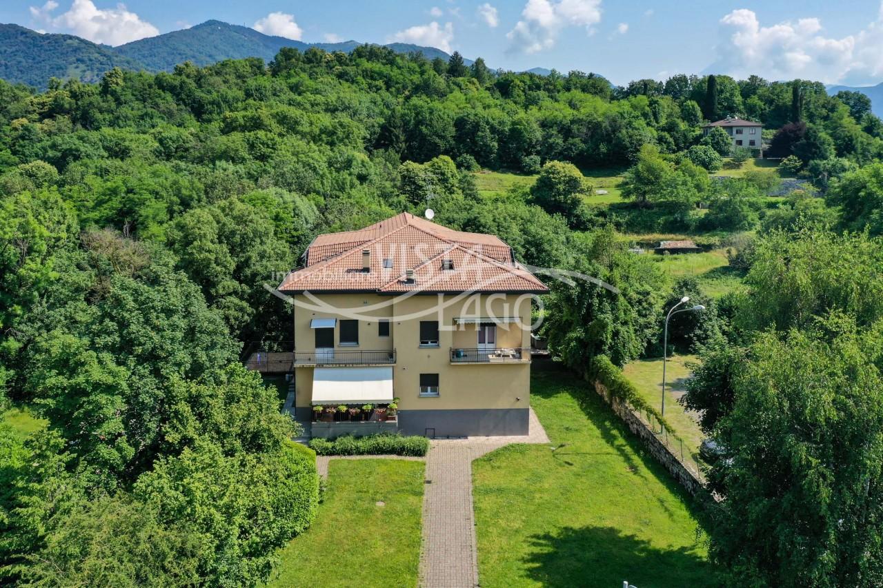 Edificio en Como, Italy 850 m² No. 139520