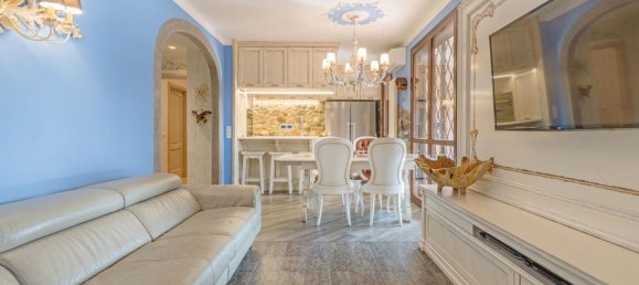 8 rooms Penthouse in Reggio Emilia, Italy No. 17090 2