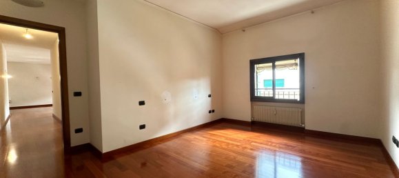 3 bedrooms Apartment in Treviso, Italy No. 337226 7