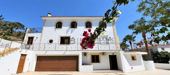 7 bedrooms Commercial property in Oroklini, Cyprus No. 14635 2