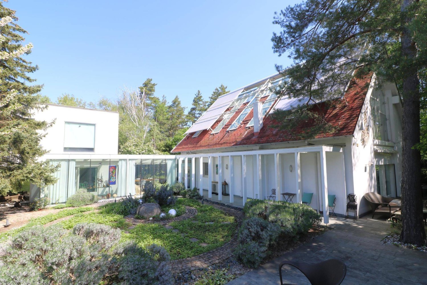 8-Zimmer Villa in Hagenbrunn, Austria, Nr. 255903