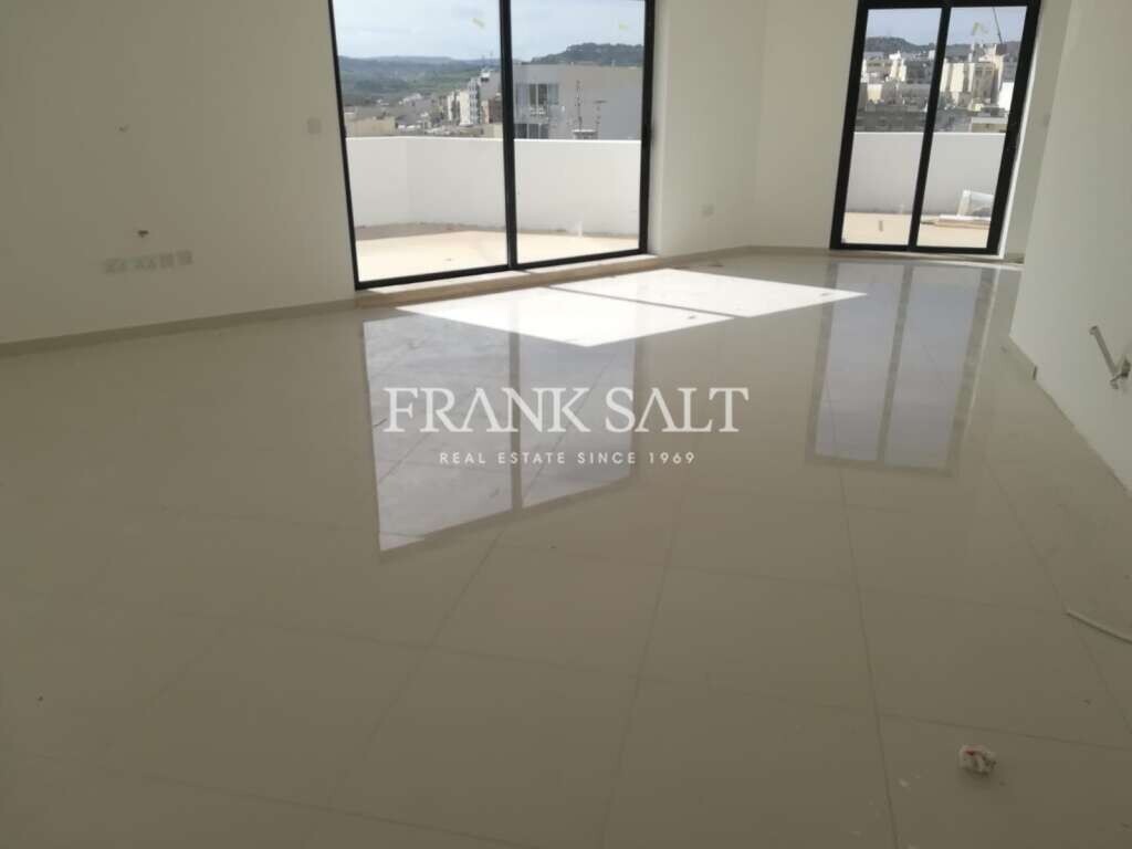 2 bedrooms Penthouse in Saint Paul's Bay, Malta No. 2133