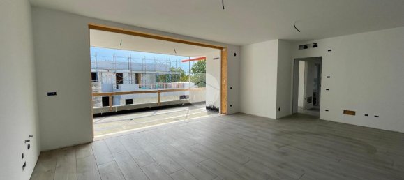 3 rooms Apartment in Vigonza, Italy No. 3054 12