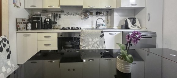 Apartamento de 3 habitaciónes en San Donato Milanese, Italy No. 153496 6