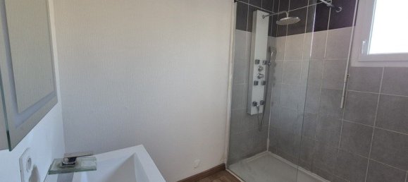 Casa de 4 dormitorios en Ferel, France No. 199300 10