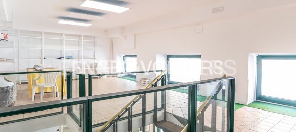 4 rooms Commercial property in Rome, Italy No. 139863 6