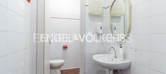 4 rooms Commercial property in Rome, Italy No. 139863 10