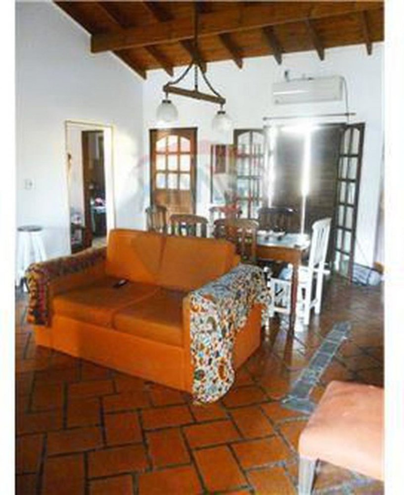 Casa T4 em Bermudez, Argentina N.º 8697