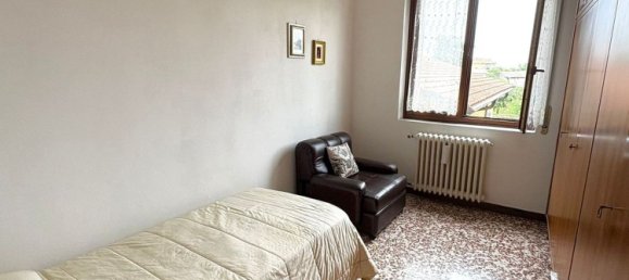 4 rooms Apartment in Ospedaletto Lodigiano, Italy No. 338397 5