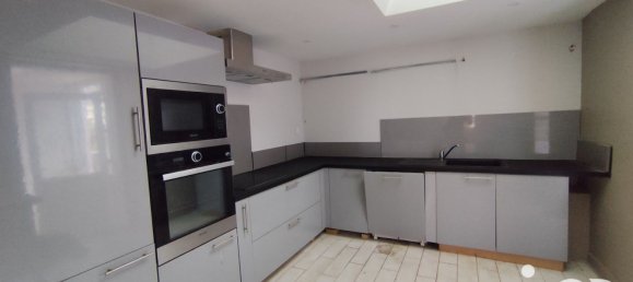 Casa de 4 dormitorios en Saint-Pryve-Saint-Mesmin, France No. 214334 16