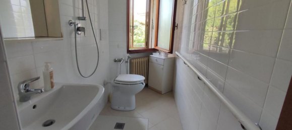 5 bedrooms Apartment in Padua, Italy No. 358416 5