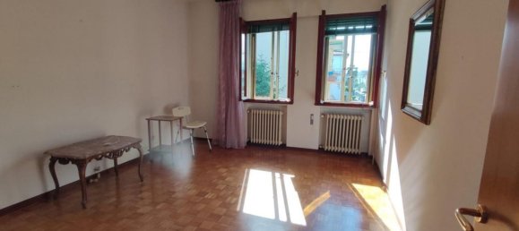 5 bedrooms Apartment in Padua, Italy No. 358416 2