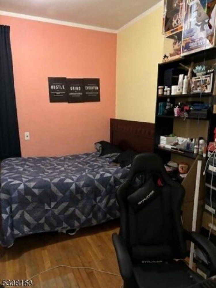 9 bedrooms House in Jersey City, USA No. 372354