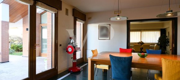 14 rooms Villa in Bassano del Grappa, Italy No. 80026 11