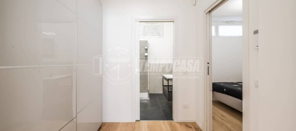 1 bedroom Apartment in Milan, Italy No. 260823 8