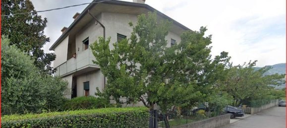 5 rooms Apartment in Romano d'Ezzelino, Italy No. 208527 9