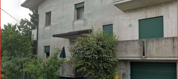 5 rooms Apartment in Romano d'Ezzelino, Italy No. 208527 10