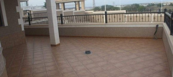 3 bedrooms Villa in Torrevieja, Spain No. 10596 13