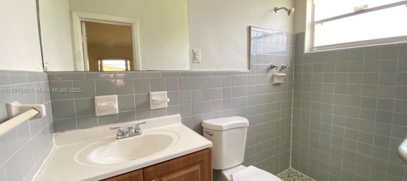 3 Schlafzimmer Villa in Miami, USA, Nr. 615143 12