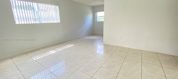 3 Schlafzimmer Villa in Miami, USA, Nr. 615143 4