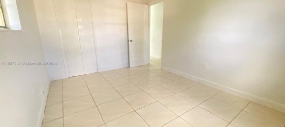 3 Schlafzimmer Villa in Miami, USA, Nr. 615143 11