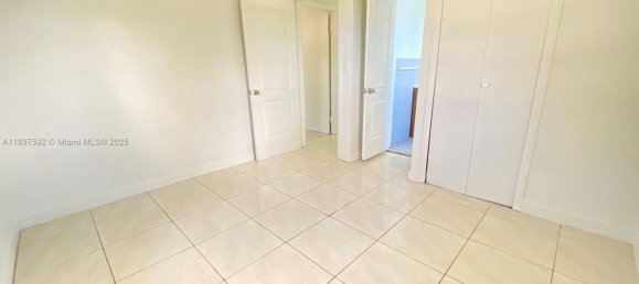 3 Schlafzimmer Villa in Miami, USA, Nr. 615143 14
