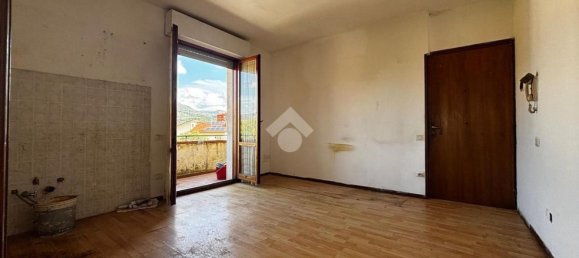 2 chambres Appartement à Montecatini Terme, Italy No. 322398 2