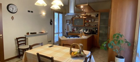 Villa de 4 dormitorios en Castegnato, Italy No. 365604 27