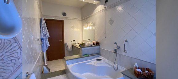 Villa de 4 dormitorios en Castegnato, Italy No. 365604 38