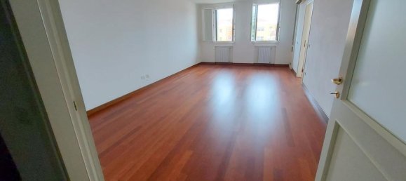 6-Zimmer Doppelhaus in Padua, Italy, Nr. 29969 3