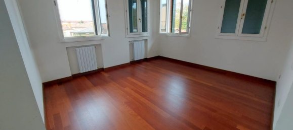 6-Zimmer Doppelhaus in Padua, Italy, Nr. 29969 8