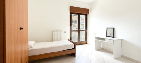 Apartamento de 4 habitaciónes en L'Aquila, Italy No. 288186 13