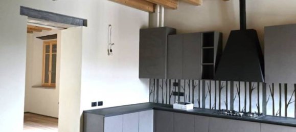 3 bedrooms House in Merone, Italy No. 187216 8