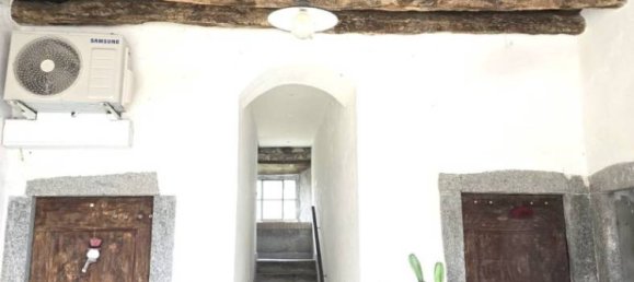 3 bedrooms House in Merone, Italy No. 187216 4