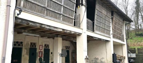 3 bedrooms House in Merone, Italy No. 187216 16