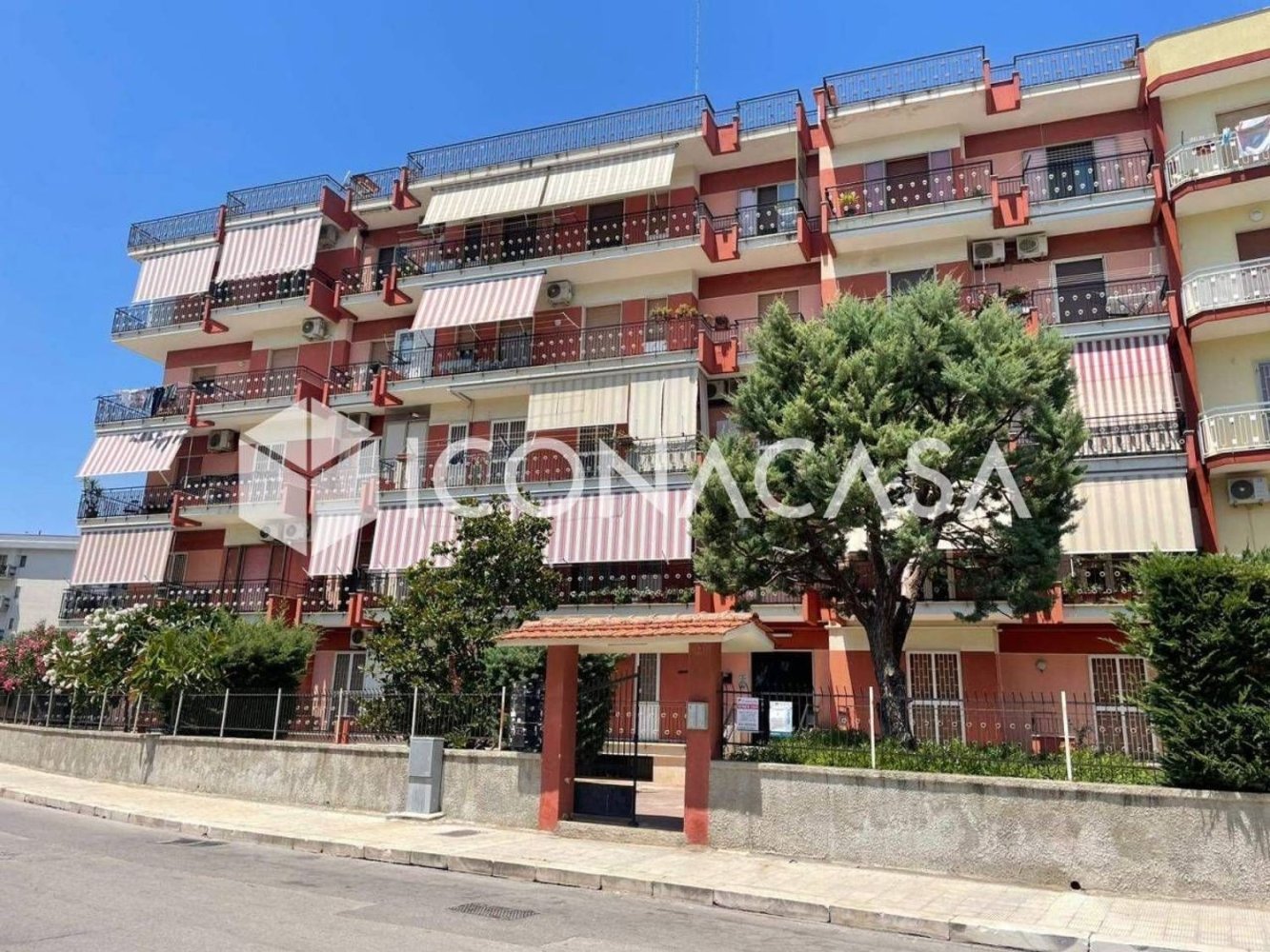 2 rooms Apartment in Molfetta, Italy No. 270224