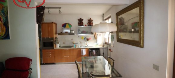 7 rooms Apartment in Montevarchi, Italy No. 229416 4