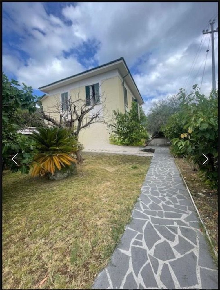 Casa de 7 divisões em Carrara, Italy N.º 275386