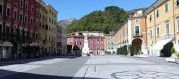 Casa de 7 divisões em Carrara, Italy N.º 275386 25