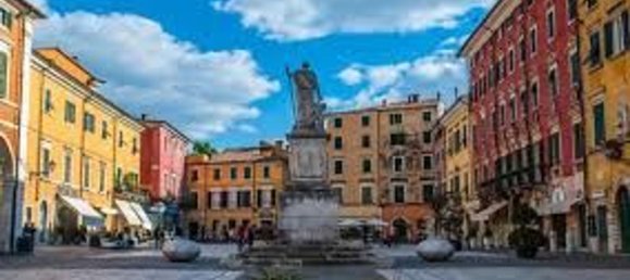 Casa de 7 divisões em Carrara, Italy N.º 275386 23