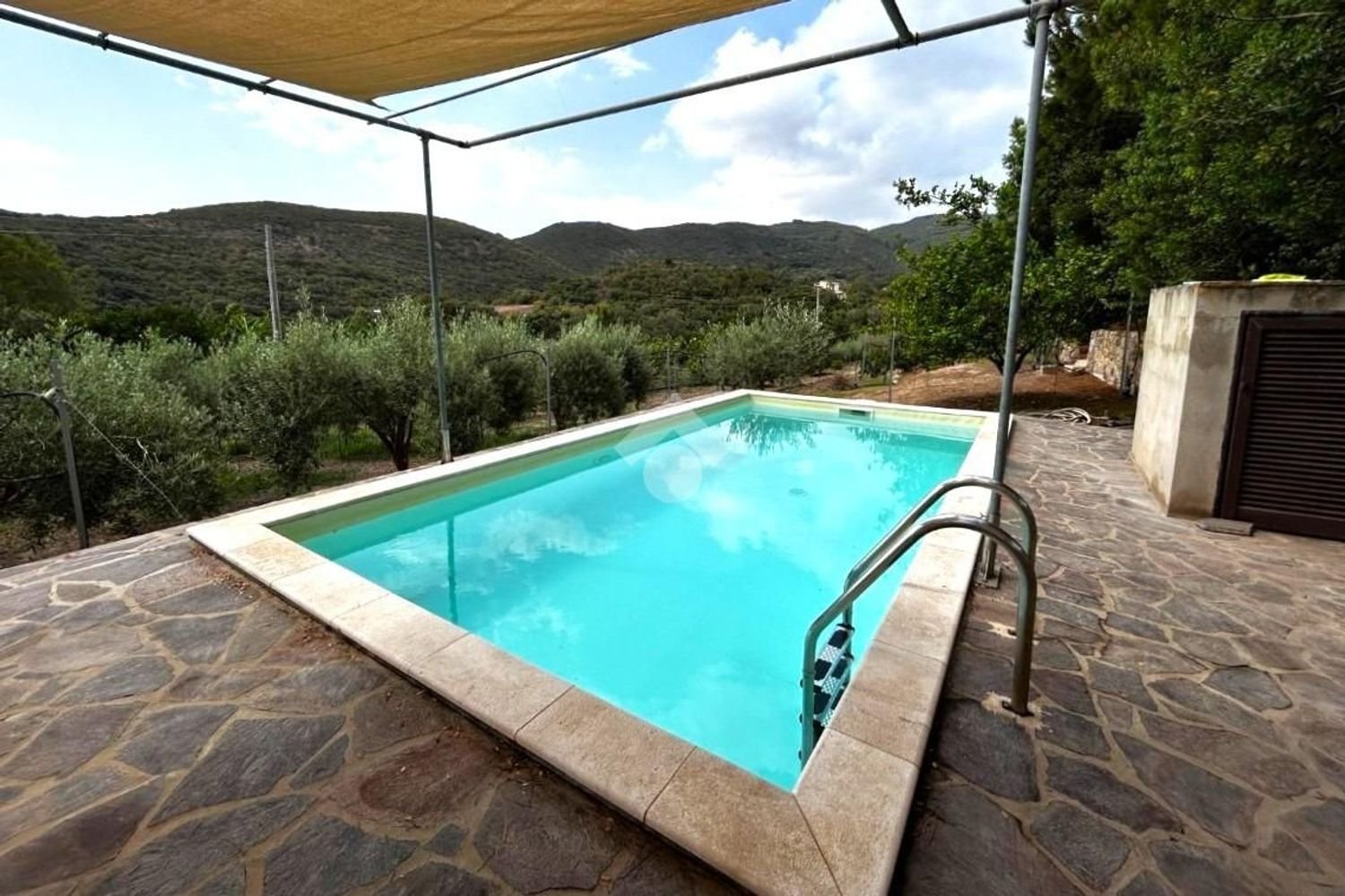 Вилла с 6 спальнями в Сардиния, Италия № 373515