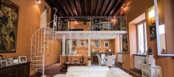 7 rooms Duplex in Lucca, Italy No. 11966 3