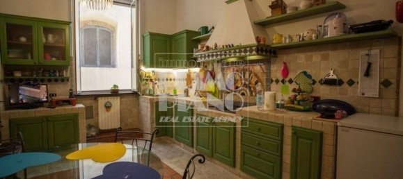 7 rooms Duplex in Lucca, Italy No. 11966 7