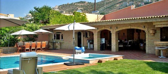 7 bedrooms Villa in Anavyssos, Greece No. 7784 9