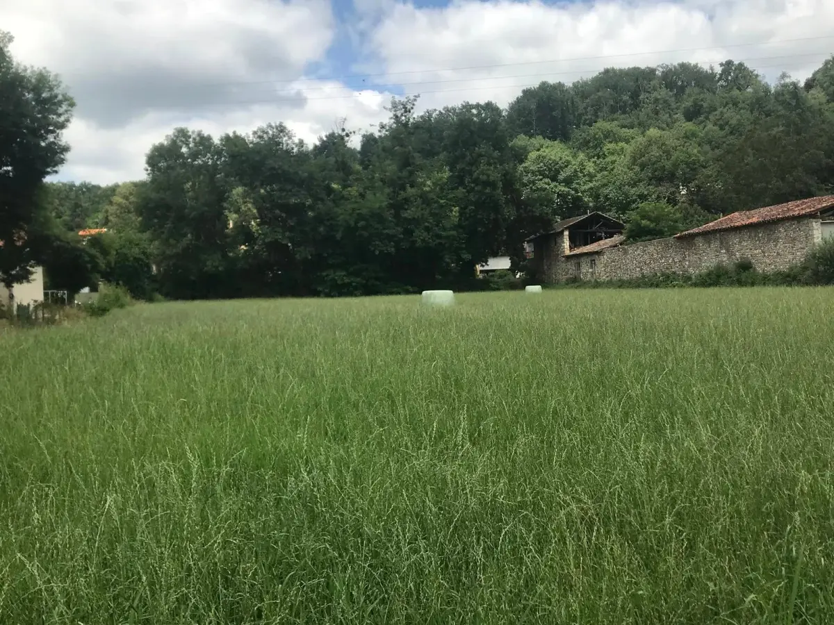 Terreno en Beauchalot, France 2343 m² No. 84628