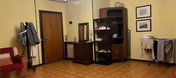 5-Zimmer Wohnung in Modena, Italy, Nr. 120066 2