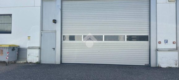 1-salle Entrepôt à Trento, Italy No. 43533 28