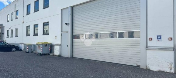 1-salle Entrepôt à Trento, Italy No. 43533 27