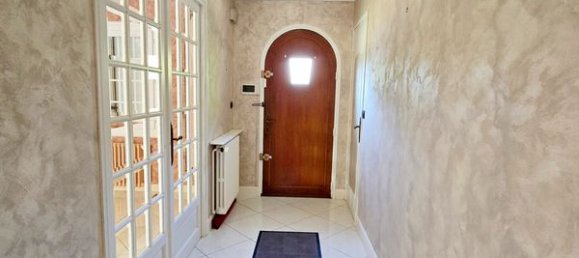 Casa de 4 dormitorios en Le Poinconnet, France No. 277687 5