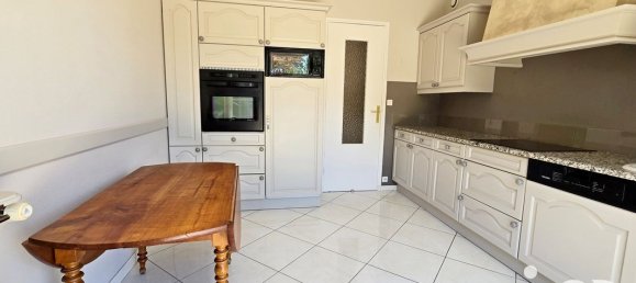 Casa de 4 dormitorios en Le Poinconnet, France No. 277687 6